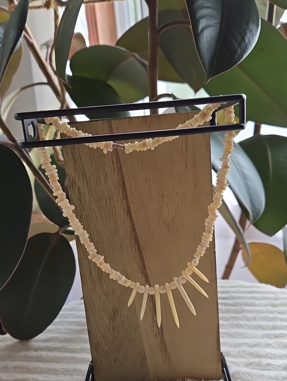 Delicate Cream Bead Necklace with Spike Accents